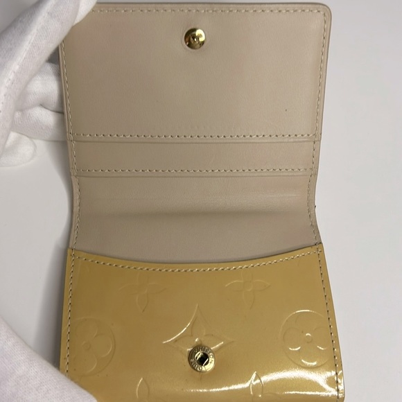 Louis Vuitton Monogram Vernis Card Wallet - Picture 5 of 5